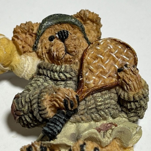 Vintage Boyds Bears Tennis Player Lapel Brooch Pin - Picture 3 of 6